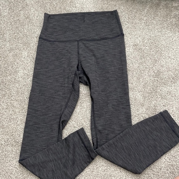 7/8 Lululemon leggings - Picture 1 of 2